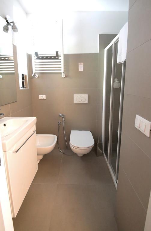 Affittacamere Smile Accomodation 奥斯塔 外观 照片