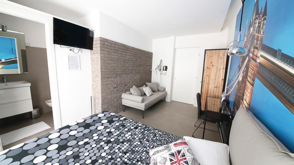 Affittacamere Smile Accomodation 奥斯塔 外观 照片