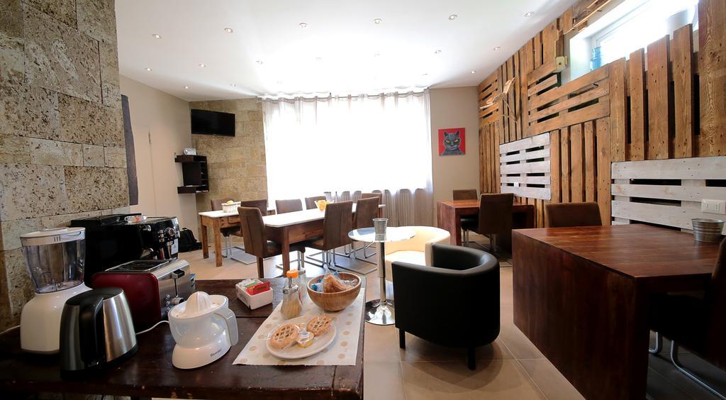 Affittacamere Smile Accomodation 奥斯塔 外观 照片