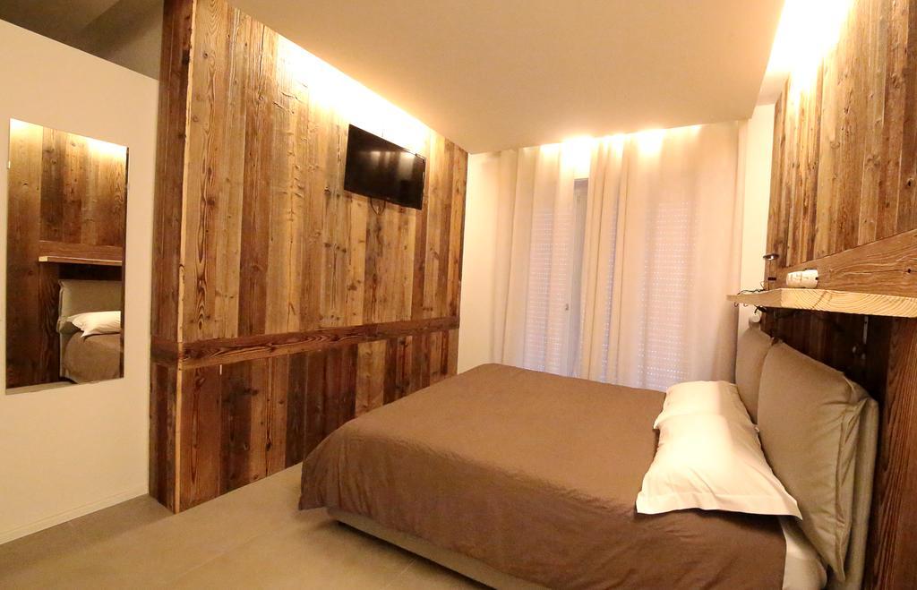 Affittacamere Smile Accomodation 奥斯塔 外观 照片