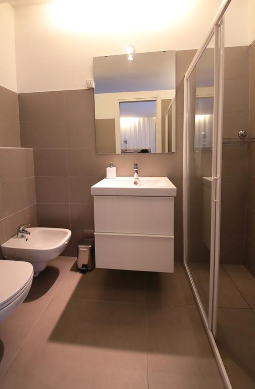 Affittacamere Smile Accomodation 奥斯塔 外观 照片